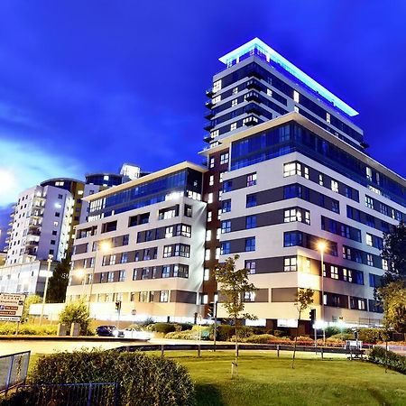 Linx Apartments Skyline Plaza Basingstoke Exterior photo