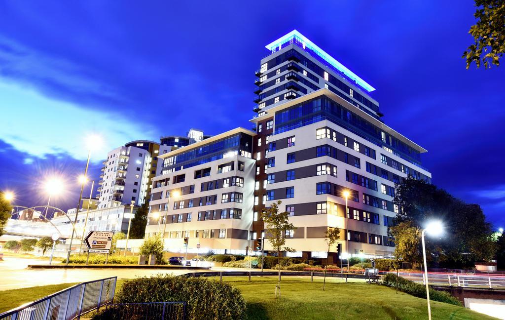 Linx Apartments Skyline Plaza Basingstoke Exterior photo