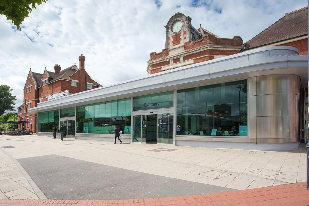 Linx Apartments Skyline Plaza Basingstoke Exterior photo